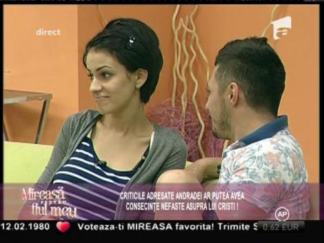 Cristi încearcă să îi ofere Andradei lecții de gastronomie!