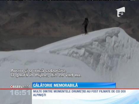 Doi români au cucerit pe schiuri unul dintre cele mai înalte vârfuri din Tibet