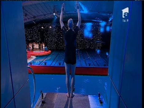 Andrei Ştefănescu a fost eclipsat de tatăl lui! I-au tremurat picioarele pe platformă