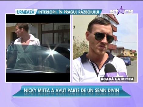 Chipul lui Iisus a apărut pe casa lui Nicolae Mitea! "Se vede foarte bine semnul. E un lucru sfânt"