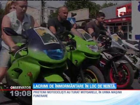 Lacrimi de înmormântare pentru Marius, tânărul mort într-un accident de motor