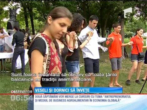 55 de studenţi din 33 de ţări au venit în Bucureşti pentru o şcoală de vară inedită