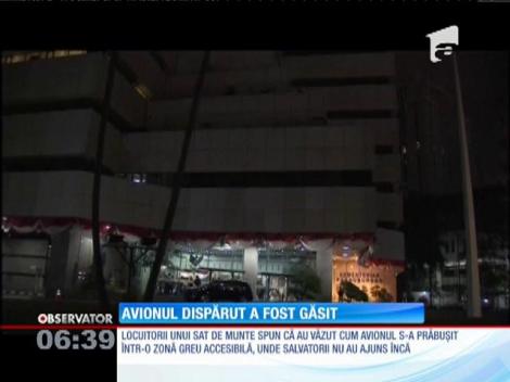 Avionul dispărut ieri deasupra Indoneziei a fost găsit