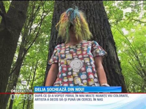 Delia a adăugat la înfăţişarea ei excentrică un cercel în nas