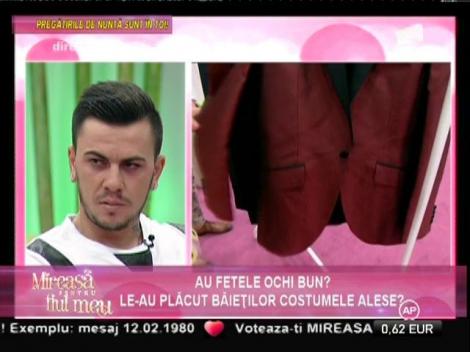 Fetele aleg costumele perfecte pentru iubiţii lor!