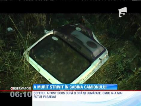 Un şofer din Piteşti, strivit în cabina camionului