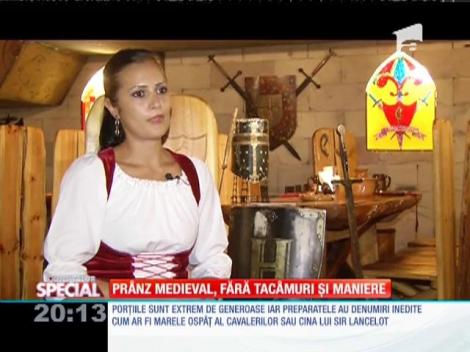 Special! Prânz medieval, fără tacâmuri și maniere