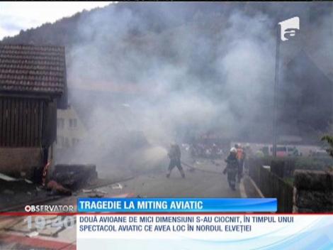 Tragedie la un miting aviatic. Două avioane s-au ciocnit în zbor!