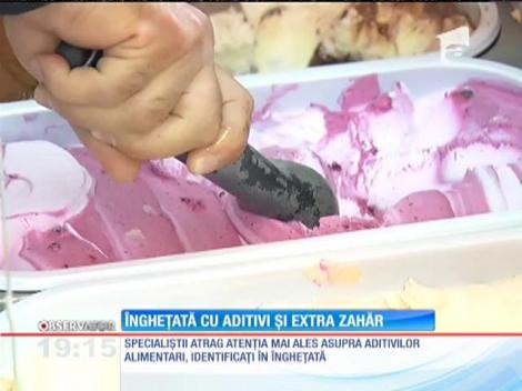Îngheţata din România e plină de aditivi și extra zahăr!
