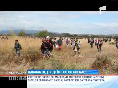Imigranții de la granița cu Macedonia, ținuți în loc cu grenade!