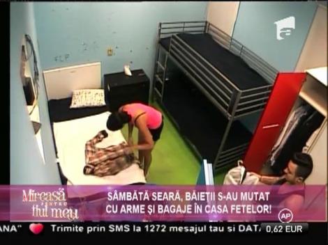 Băieţii s-au mutat în Casa Fetelor!