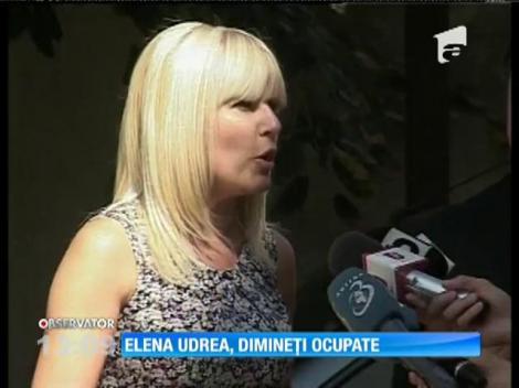 Elena Udrea se plimbă între poliţie, vacanţă şi instanţă