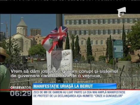 Zeci de mii de oameni au manifestat la Beirut