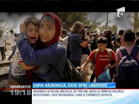 Imaginea băieţelului de 3 ani, adus la ţărm de valurile Mediteranei, înduioşează lumea întreagă