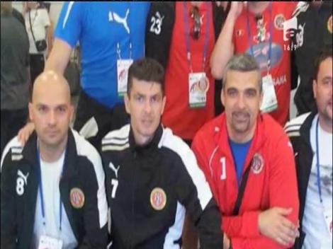 I-a făcut pe toți să râdă cu un „splash” dureros! Andrei Ștefănescu, impact dureros cu apa!