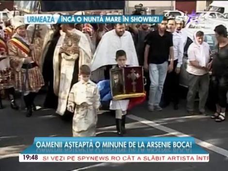 Miracol pentru credincioșii din România! A fost descoperită crucea lui Arsenie Boca! Pelerinii de la Prislop merg acum să vadă minunea!