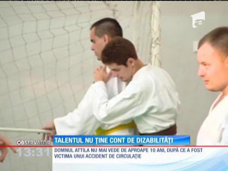 Nevăzătorii dovedesc că în artele marţiale lipsa vederii nu este un handicap