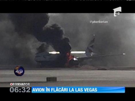 Avion în flăcări pe aeroportul din Las Vegas
