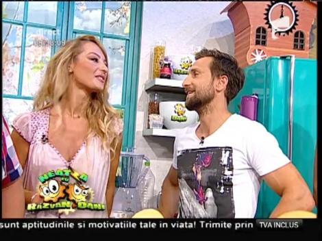 Dani Oțil și Flavia Mihășan, moment intim: ”Ar trebui să eliberăm tensiunea dintre noi!”
