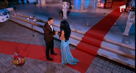 Ciprian Azofiţei îi aduce Danielei Crudu un contract prenupţial