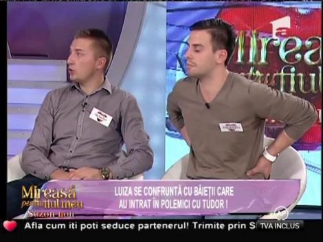 În ciuda tensiunilor, băieții o roagă pe Luiza să le transmită mesaje fetelor de care sunt interesați
