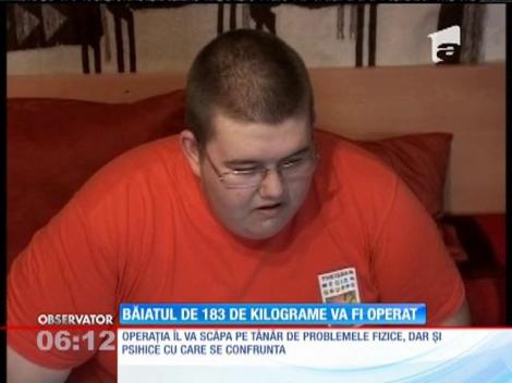 Băiatul de 183 de kilograme din Braşov va fi operat