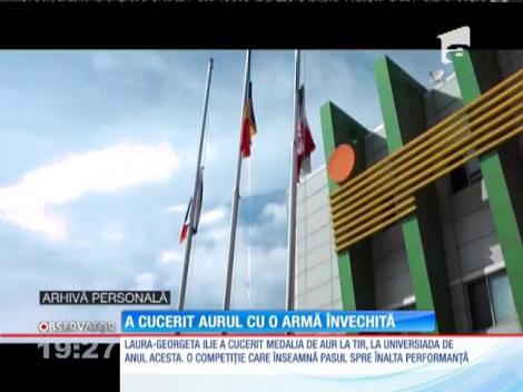 Are o armă cu glonţ veche de zeci de ani. Cu toate astea a cucerit aurul, dar şi un record mondial