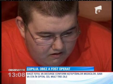 Băiatul de 183 de kilograme din Braşov, operat cu succes