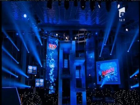 O prezenţă impunătoare, două sărituri total diferite! Antoniu şi Cleopatra, aproape la fel de bine precum Vladimir Drăghia şi Andreea Antonescu