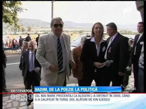 Corneliu Vadim Tudor s-a remarcat înainte de 1989 ca poet şi jurnalist