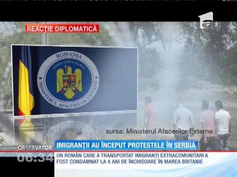 Sute de imigranţi au blocat o autostradă şi au intrat în greva foamei, după ce Ungaria a închis granițele
