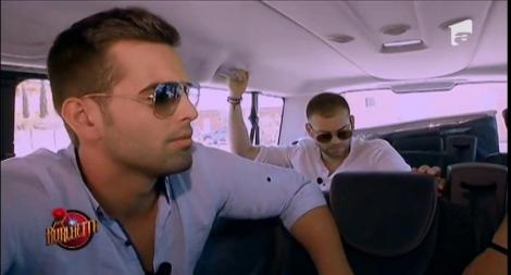 Acuzatii grave la ”Burlăcița”. Unul dintre concurenți este catalogat ca homosexual!