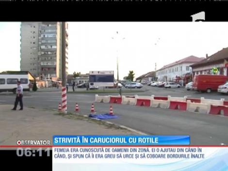 Târgu Mureş: O femeie condamnată să trăiască într-un scaun cu rotile, lovită mortal de o maraca la doi paşi de casă