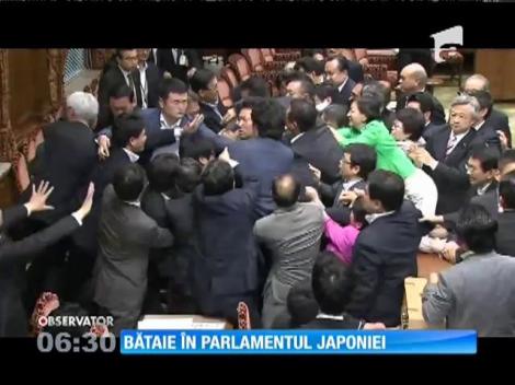 Parlamentarii Japonezi s-au luat la bătaie din cauza unui proiect de lege