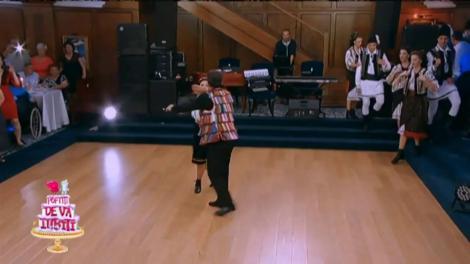 Nea Marin a făcut spectacol pe ringul de dans!