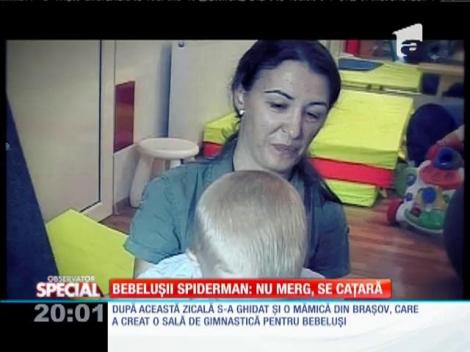 Special! Exerciții la panoul de escaladă pentru bebeluşi