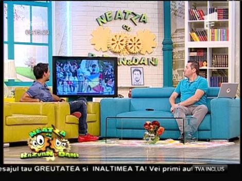 Smiley News: Comentatorul care "ia foc" pe stadioane