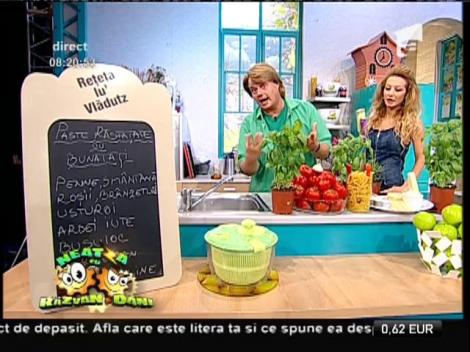 Începe-ţi săptămâna cu o porţie de paste răsfăţate cu bunătăţi: simplu şi rapid de preparat