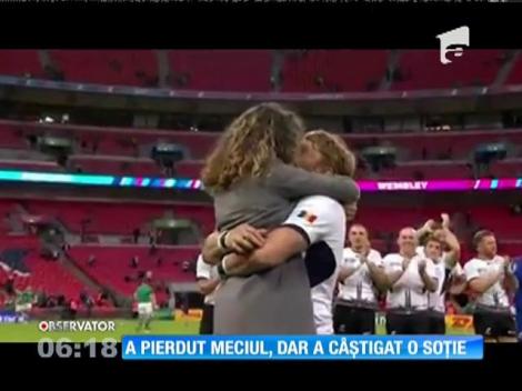Emoționant! Un rugbist român și-a cerut iubita în căsătorie, pe gazon, imediat după meciul cu Irlanda
