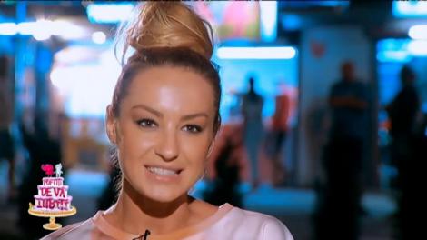 Flavia Mihăşan, periculos de sexy pe plajă! A uitat de treabă şi l-a fentat pe Nea Mărin