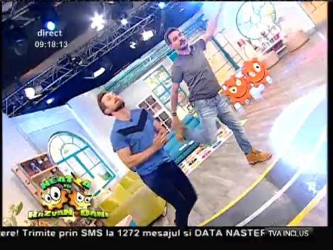 Răzvan Simion și Dani Oțil au înlocuit-o pe Flavia Mihășan! Vezi aici cum dansează matinalii