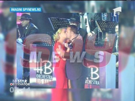 Delia şi Horia Brenciu s-au sărutat pe scenă!