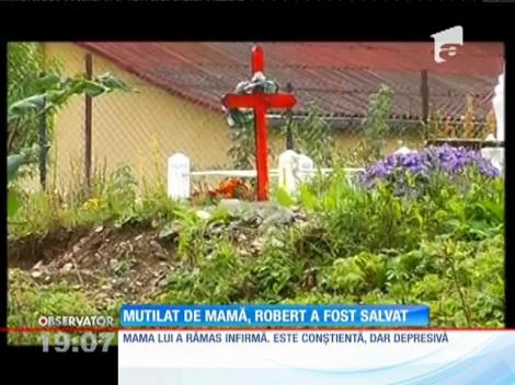 Băieţelul pe care mama l-a ţinut în braţe când s-a aruncat în faţa trenului va rămâne cu sechele pe viață