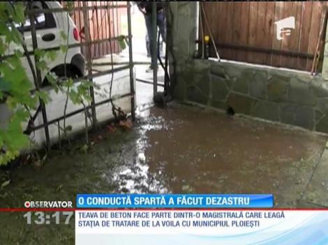 Zeci de locuinţe din Băneşti, judeţul Prahova, inundate după ce o conductă s-a spart
