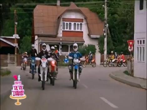 Cununie civilă pe motociclete, în Bucovina. Ai vrea o așa nuntă?