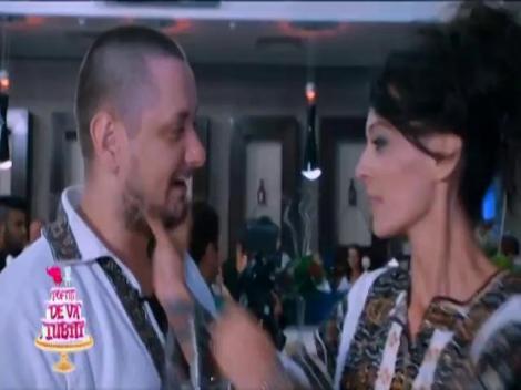 L-a sărutat cu patos pe Octavian! Cosmina Păsărin s-a dezlănțuit și l-a buimăcit total pe actor!