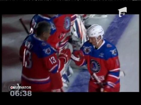 Vladimir Putin și-a aniversat ziua de naștere pe gheață, într-un meci de hochei