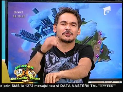 Râzi cu lacrimi! Flavia Mihăşan şi Miruna Lică, fetele sexy de la Neatza, în rolul unor piţipoance la sală! Cum s-au distrat