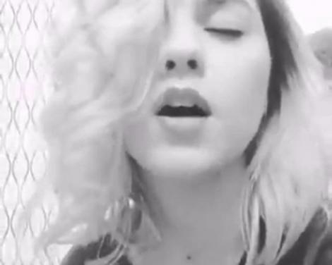 O altfel de "Da mamă, sunt beată!". Jo și-a surprins fanii cu o interpretare INEDITĂ!