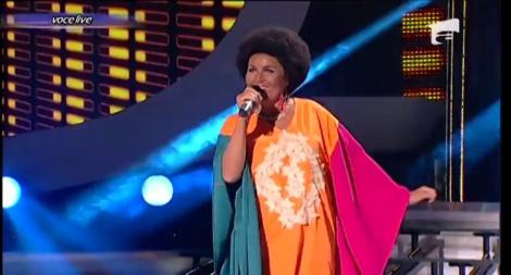 Tania Popa se transformă în Aretha Franklin - "I say a little prayer"